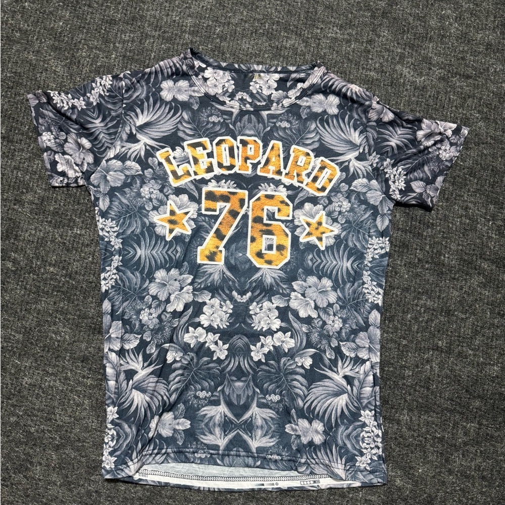 Leopard 76 Graphic Short Sleeve Tee - Blue with Yellow Accents